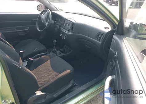 2008 Hyundai Accent Gs z USA, uszkodzony, nr VIN KMHCM36C98U103843